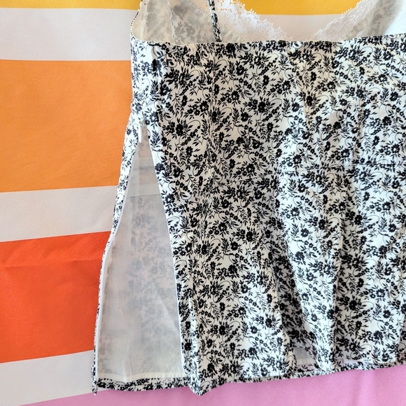 Vintage Ann Taylor Black White Floral Cami Lace Tank Top Coquette Y2K Slip Ditsy - Picture 3 of 11